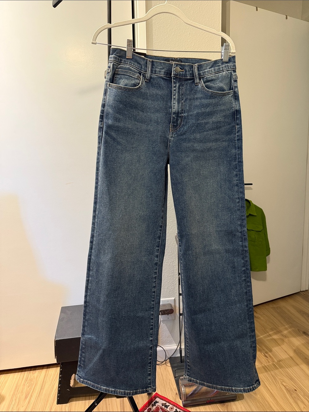 Well Worn slim Wide Leg Jeans - Blue Denim size 8/29 inseam 31” NWT